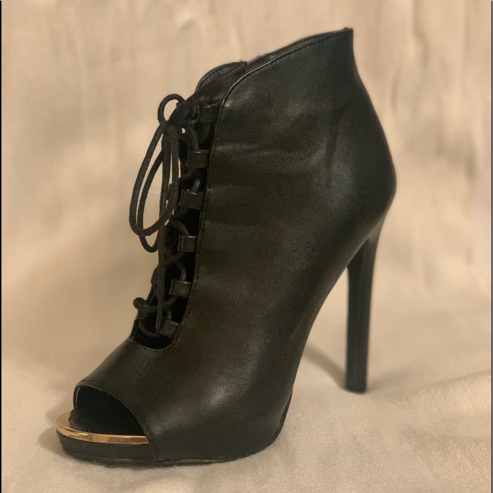 Forever women’s black pump